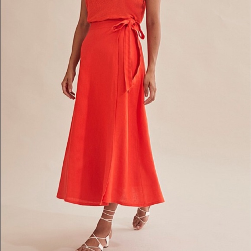Liz CLAIBORNE Sport. Linen Wrap Midi Skirt